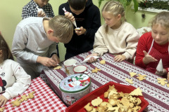 adventi-mezeskalacsssutes-2025-09