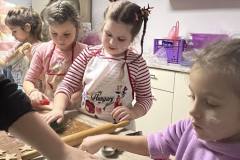 adventi-mezeskalacsssutes-2025-51