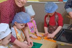 adventi-mezeskalacsssutes-2025-71