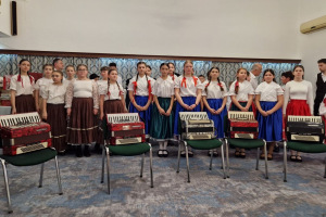Jótékonysági adventi koncert kupjanszki gyerekeknek