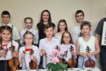 Thumbnail for the post titled: Vizsgáztak a Nagydobronyi Tulipán Tanoda citera, népi hegedű és gitár szakos növendékei