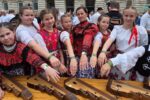 Thumbnail for the post titled: A Dobronyi Rózsák a Legnagyobb Citeraegyüttes Guinness-rekordján